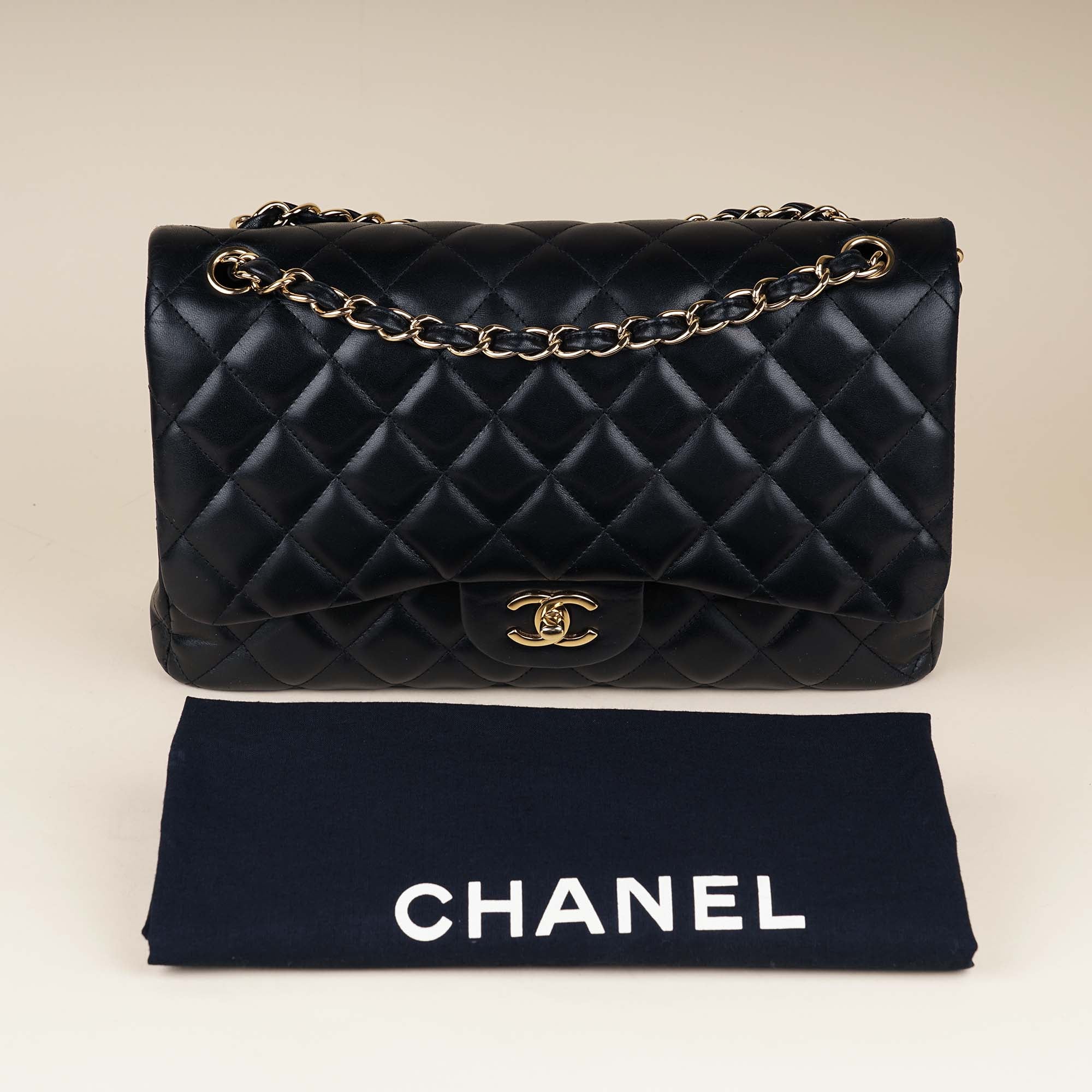 Classic Jumbo Double Flap Bag - CHANEL - Affordable Luxury image