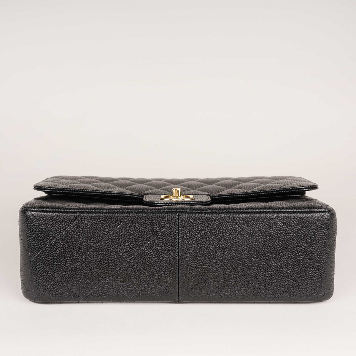 Classic Large/Jumbo Double Flap Bag - CHANEL - Affordable Luxury image