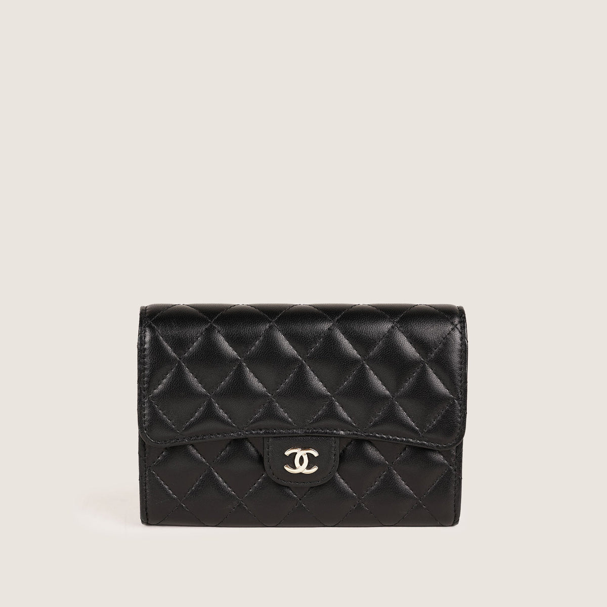 Classic M-Medium Flap Wallet - CHANEL - Affordable Luxury