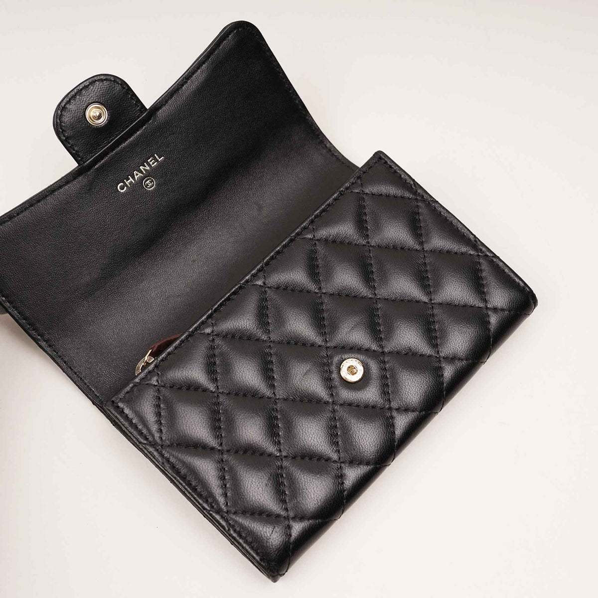 Classic M-Medium Flap Wallet - CHANEL - Affordable Luxury image