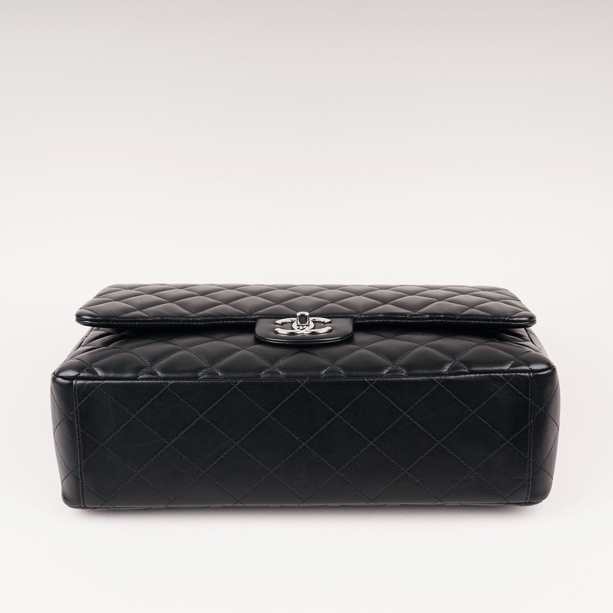 Classic Maxi Double Flap Bag - CHANEL - Affordable Luxury image