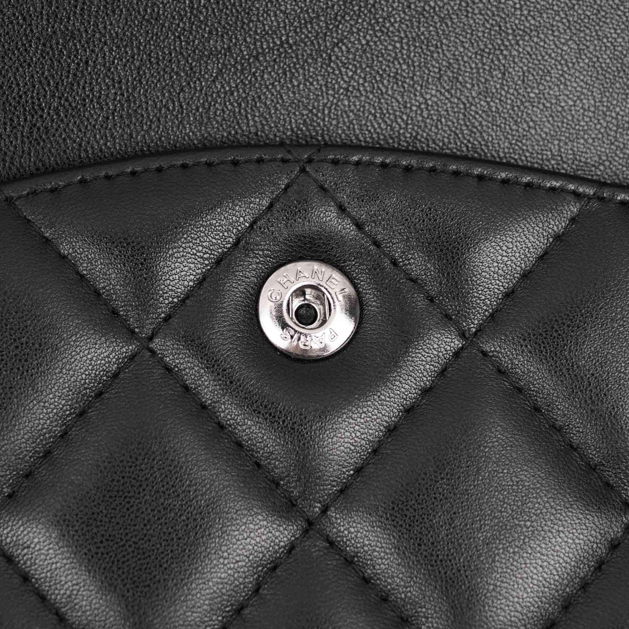Classic Maxi Double Flap Bag - CHANEL - Affordable Luxury image
