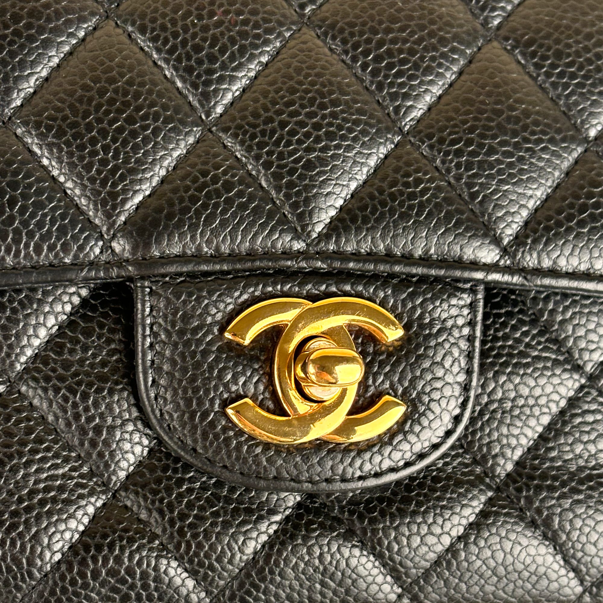 Classic Medium Double Flap - CHANEL - Affordable Luxury image