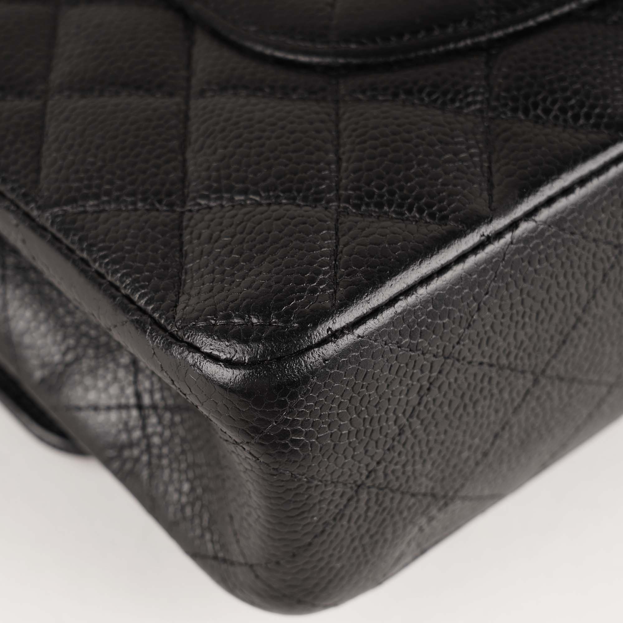 Classic Medium Double Flap - CHANEL - Affordable Luxury image