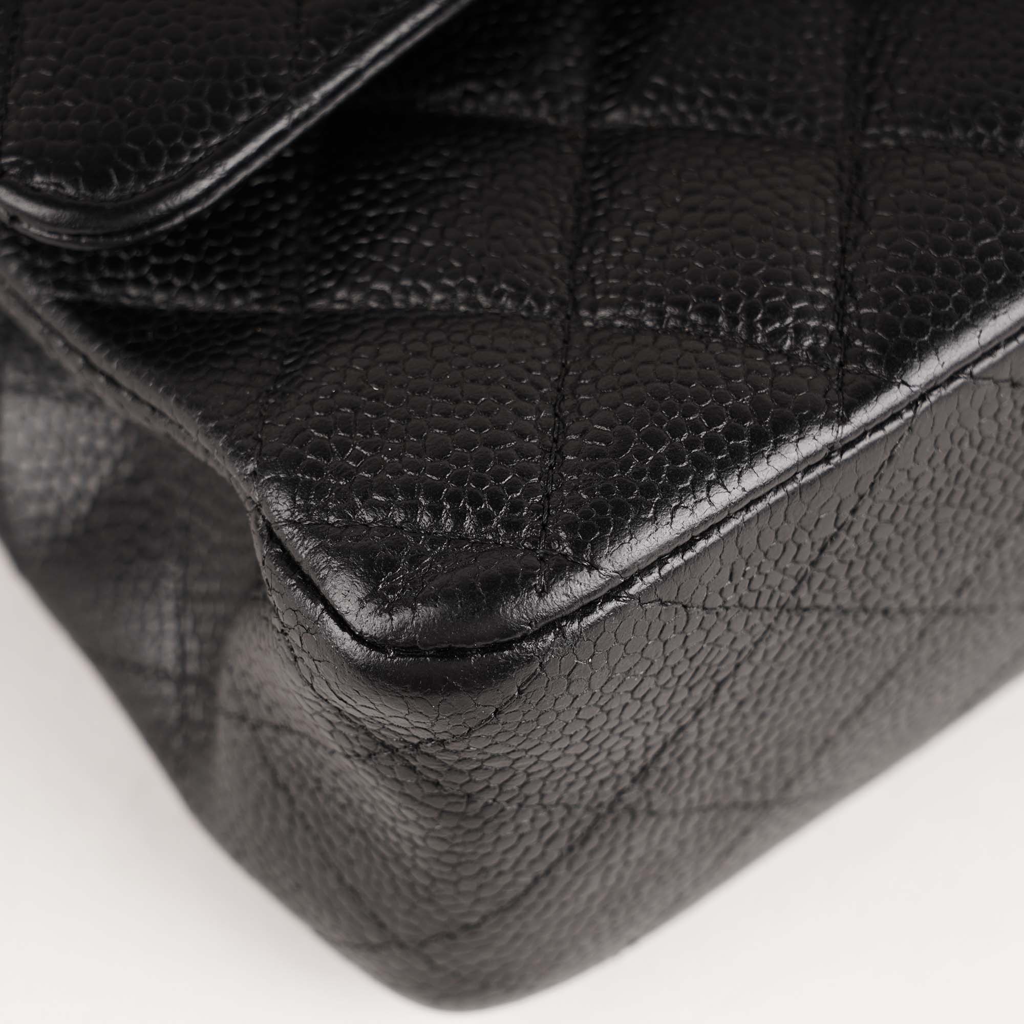 Classic Medium Double Flap - CHANEL - Affordable Luxury image
