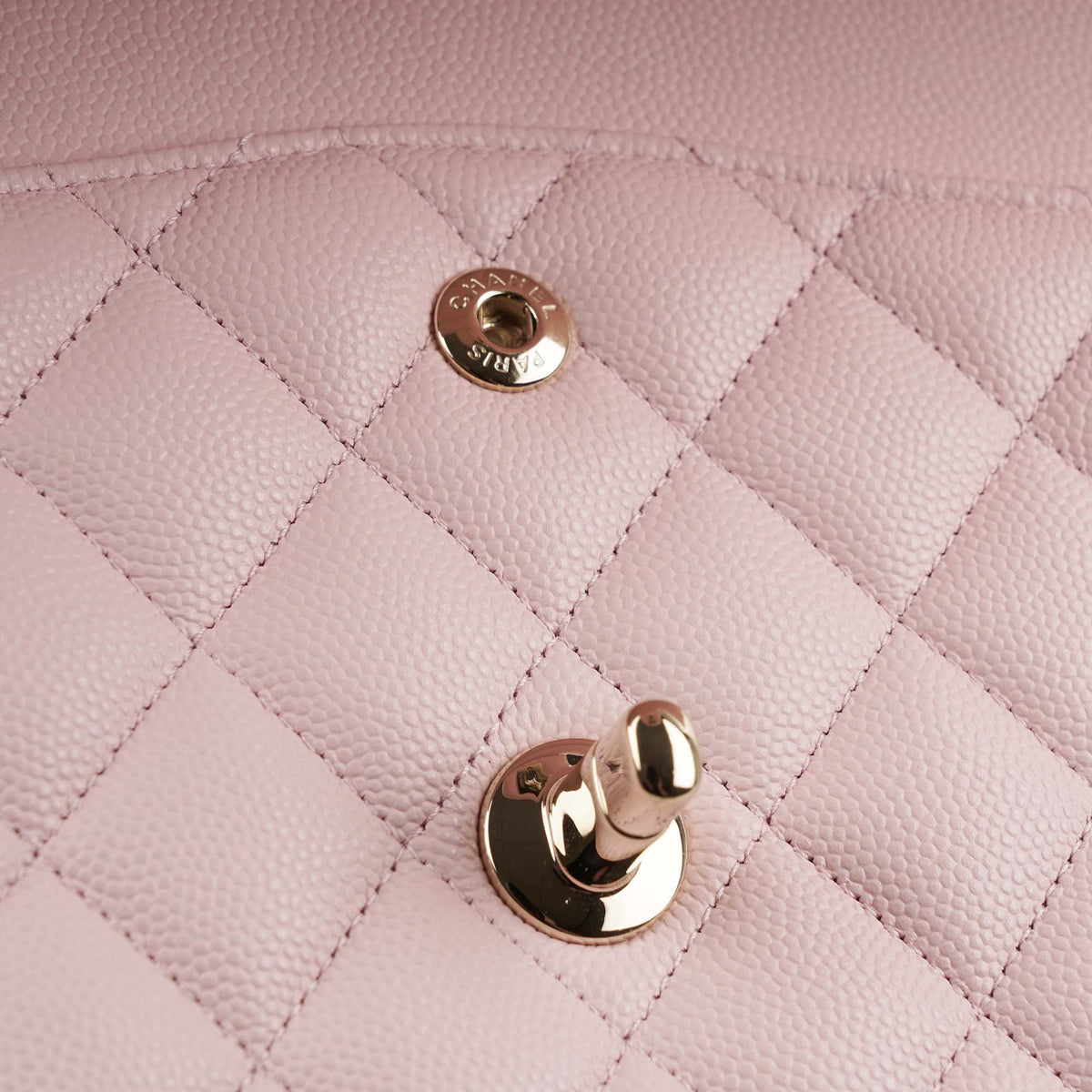 Classic Medium Double Flap Bag Powder Pink 2022 - CHANEL - Affordable Luxury image