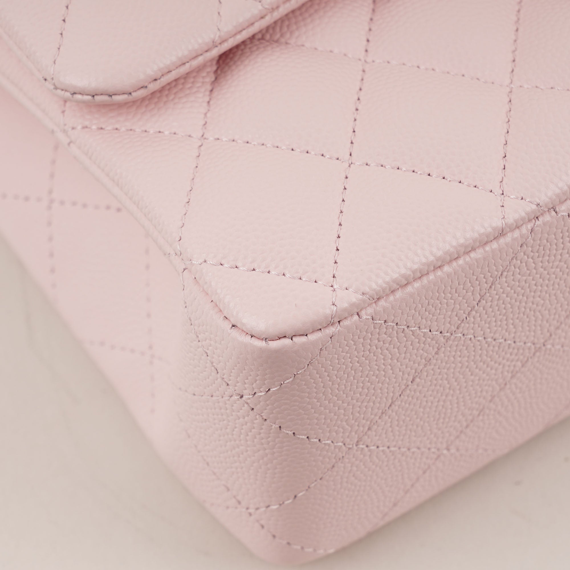 Classic Medium Double Flap Bag Powder Pink 2022 - CHANEL - Affordable Luxury image