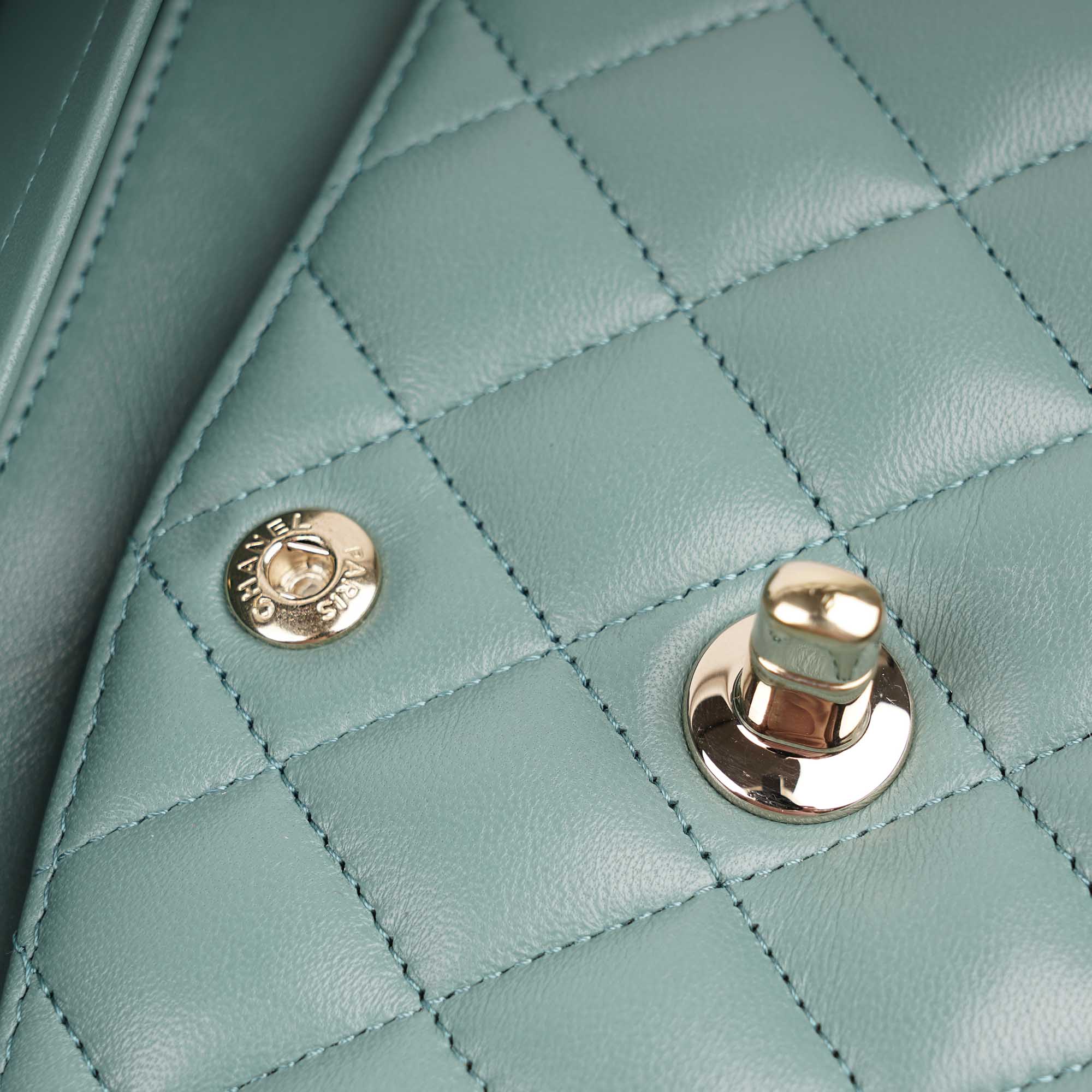 Classic Small Double Flap Bag 2023 - CHANEL - Affordable Luxury image