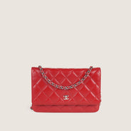 Classic Wallet on Chain - CHANEL - Affordable Luxury thumbnail image