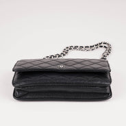 Classic Wallet on Chain - CHANEL - Affordable Luxury thumbnail image