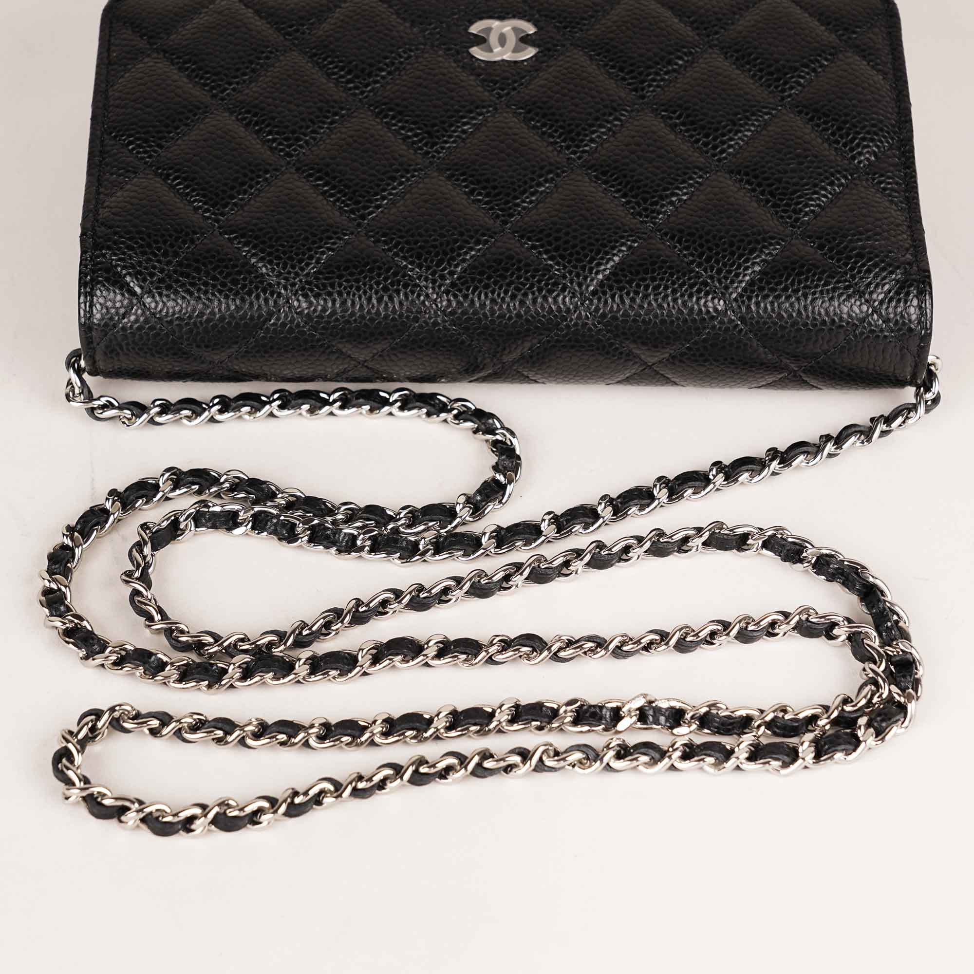 Classic Wallet on Chain - CHANEL - Affordable Luxury image