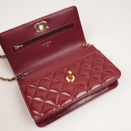 Classic Wallet on Chain - CHANEL - Affordable Luxury thumbnail image