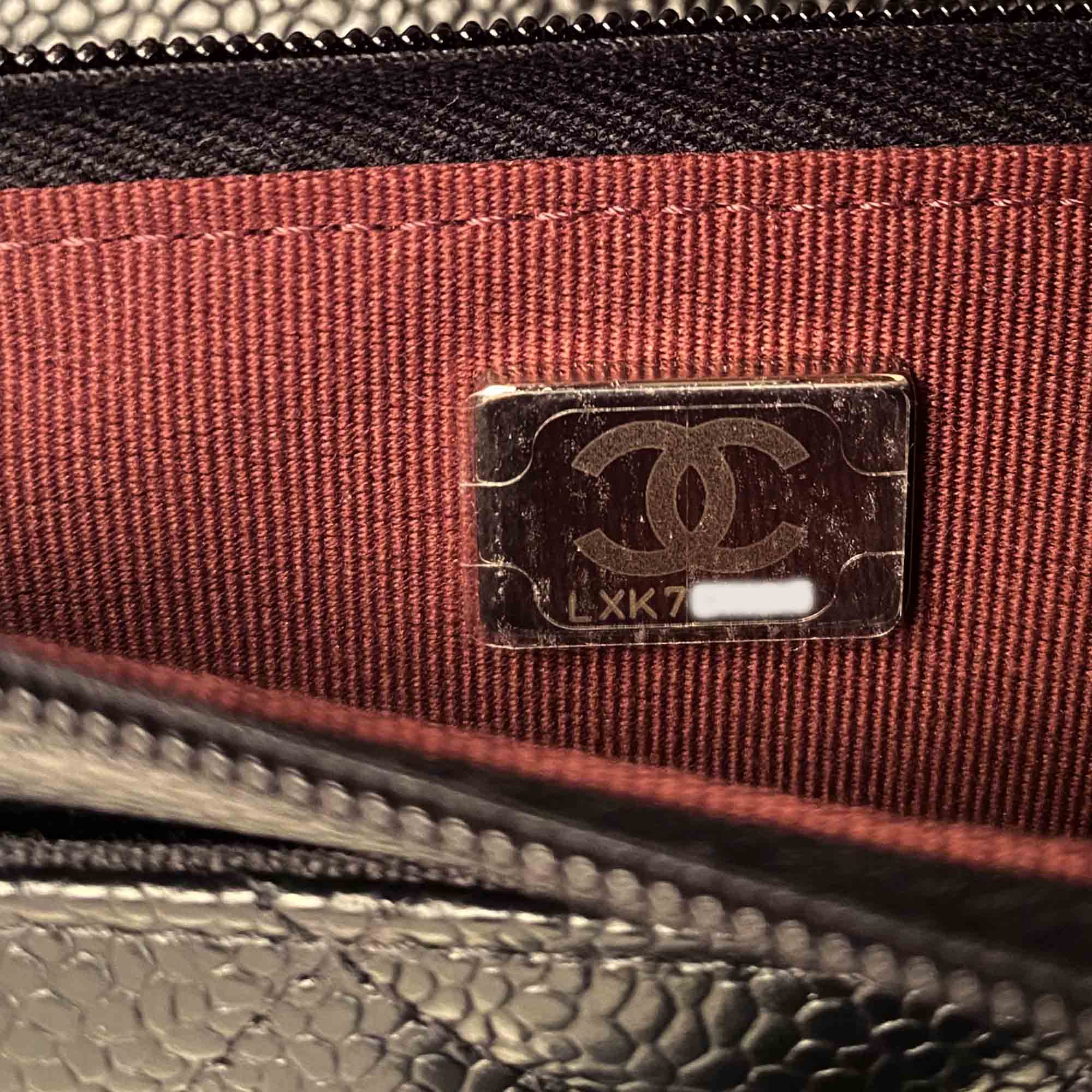 Classic Wallet on Chain - CHANEL - Affordable Luxury image
