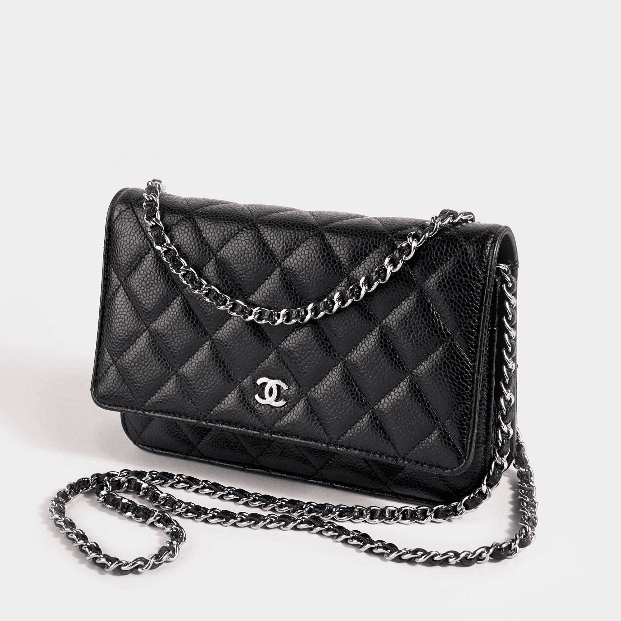 Classic Wallet on Chain - CHANEL - Affordable Luxury image