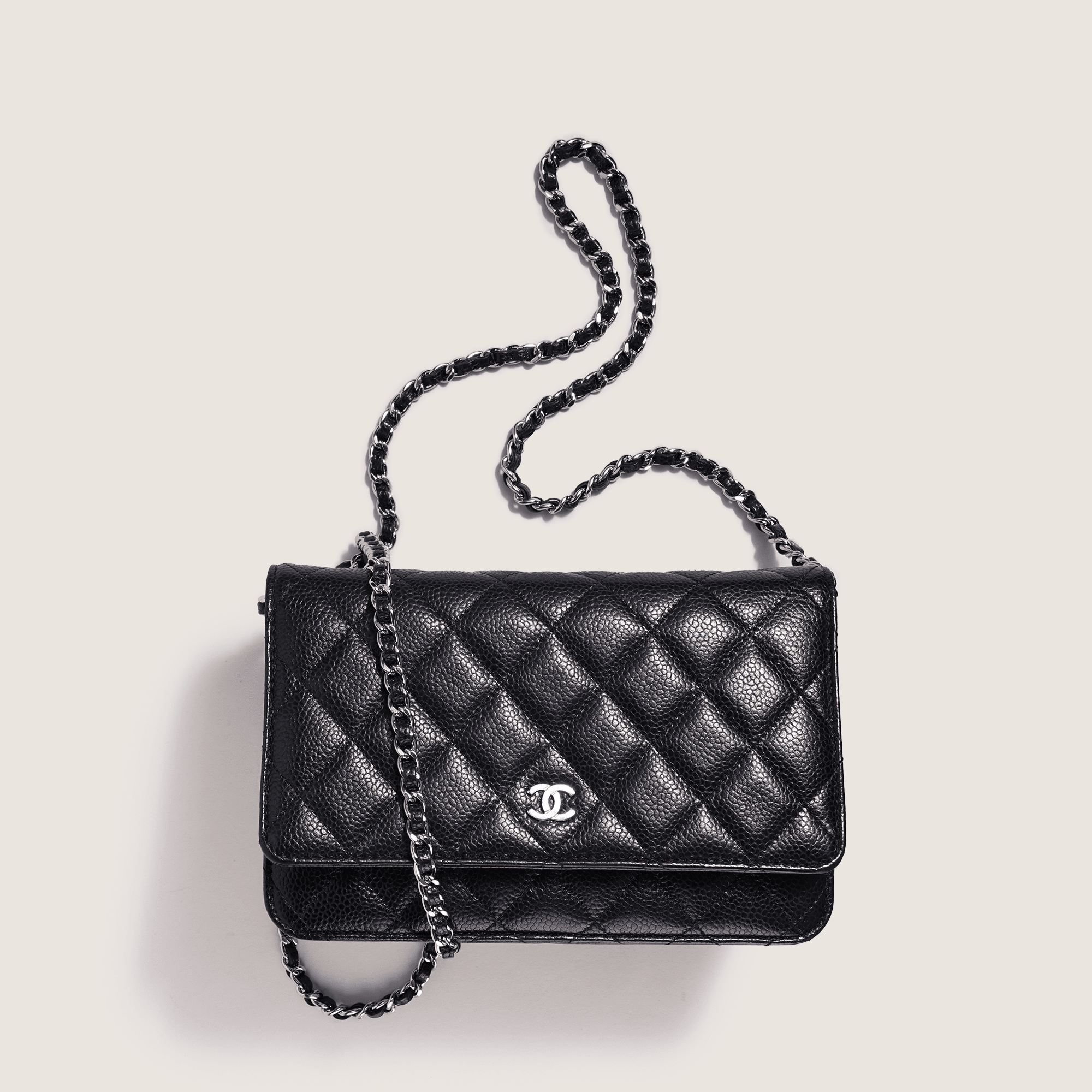 Classic Wallet on Chain - CHANEL - Affordable Luxury