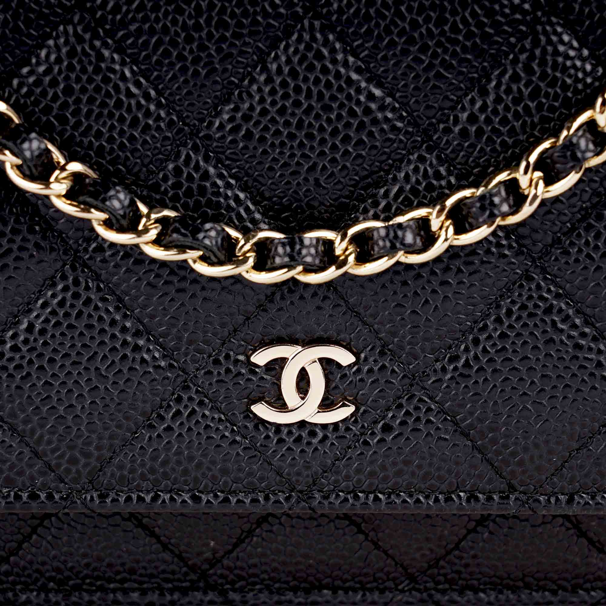 Classic Wallet On Chain - CHANEL - Affordable Luxury image