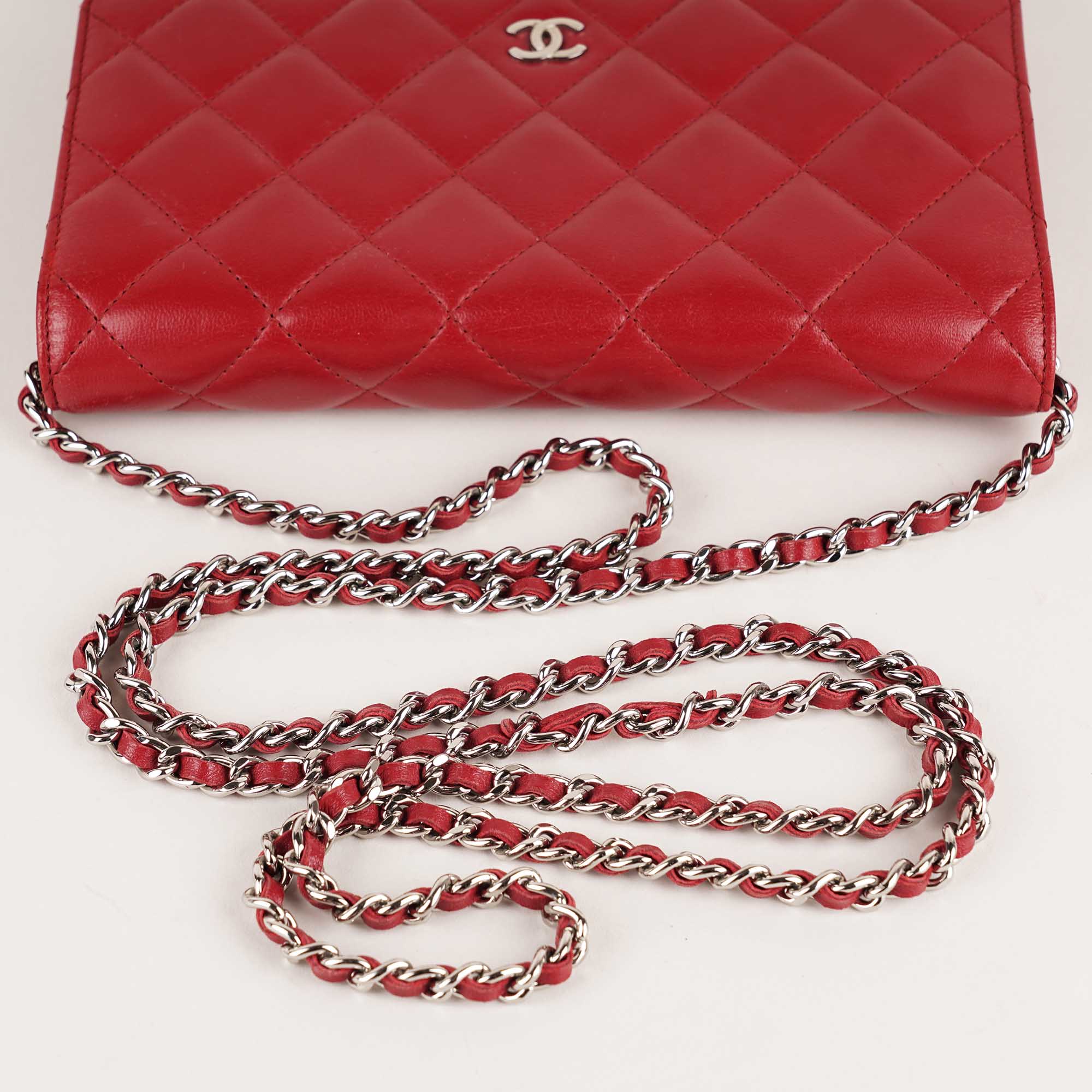 Classic Wallet on Chain - CHANEL - Affordable Luxury image