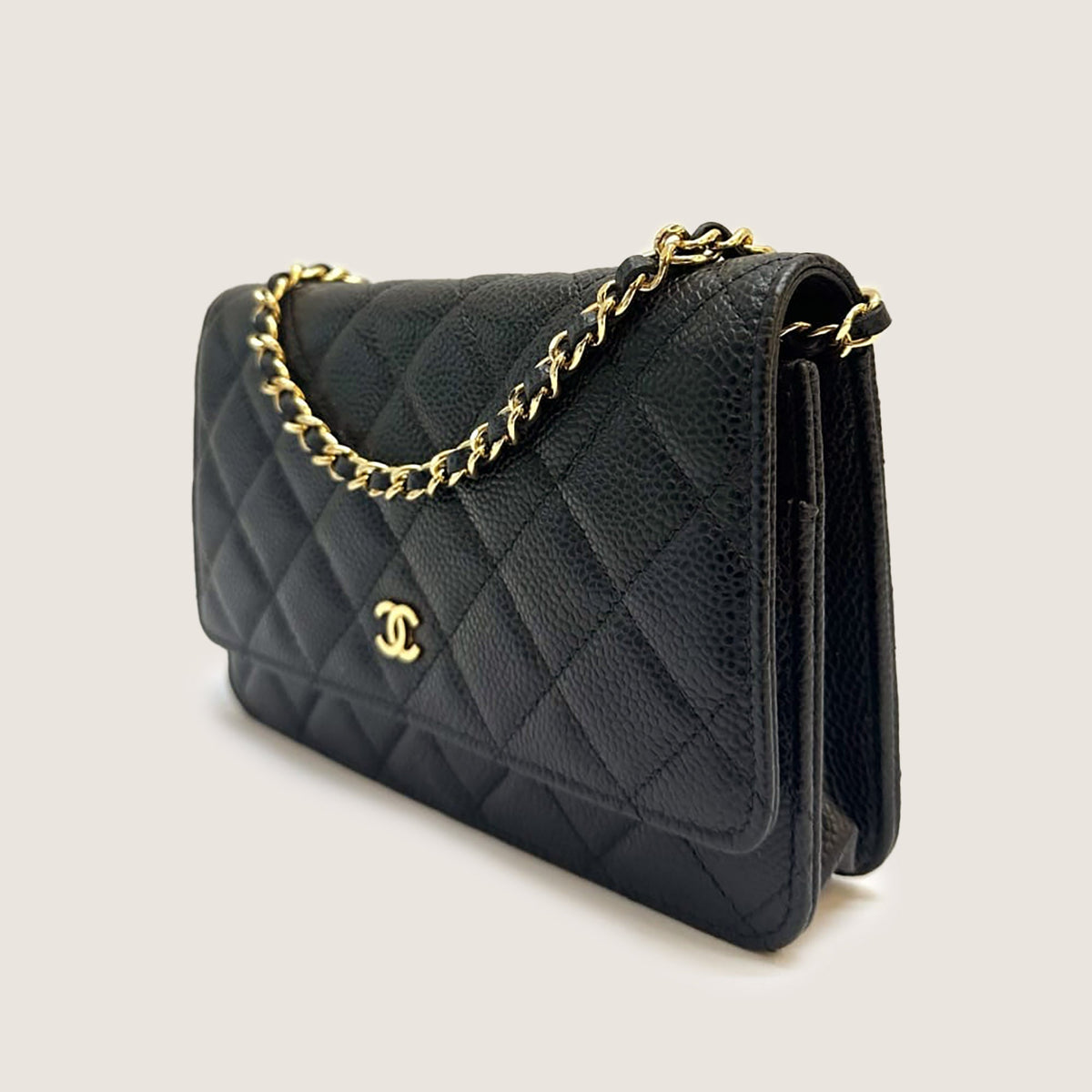 Classic Wallet on Chain - CHANEL - Affordable Luxury image