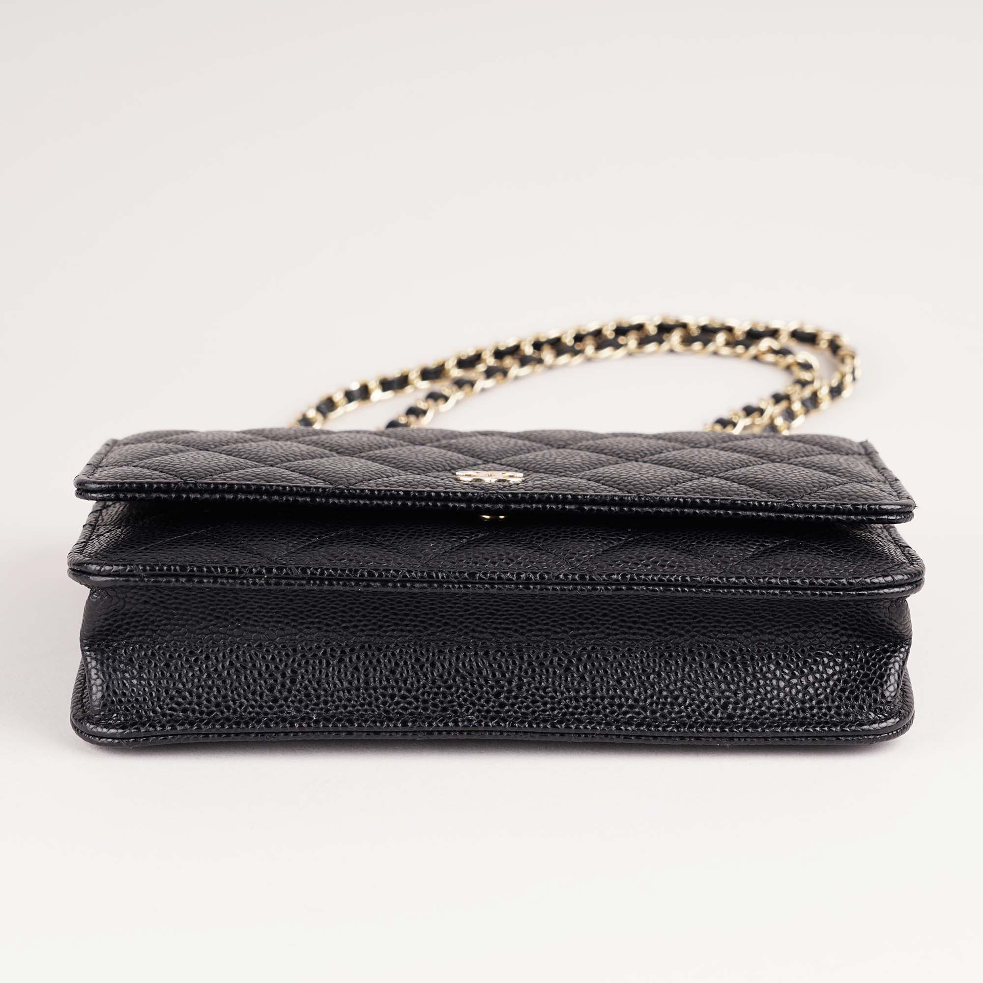 Classic Wallet On Chain - CHANEL - Affordable Luxury image