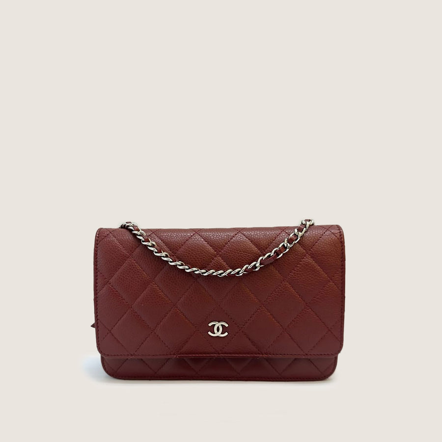 Classic Wallet on Chain - CHANEL - Affordable Luxury