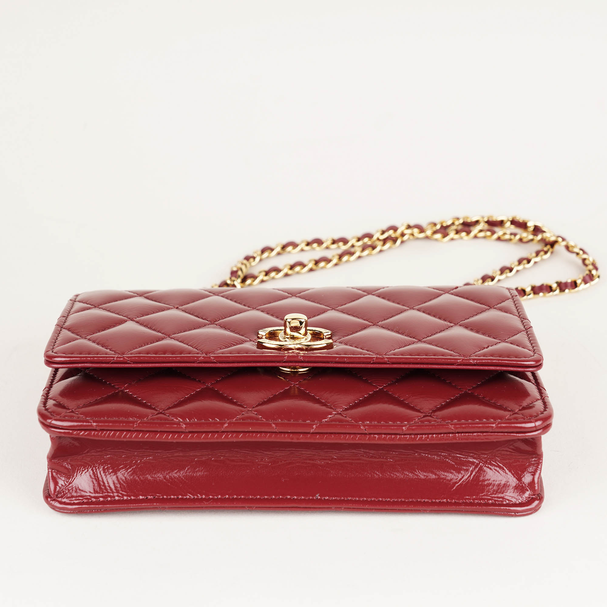 Classic Wallet on Chain - CHANEL - Affordable Luxury image