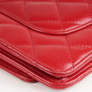Classic Wallet on Chain - CHANEL - Affordable Luxury thumbnail image