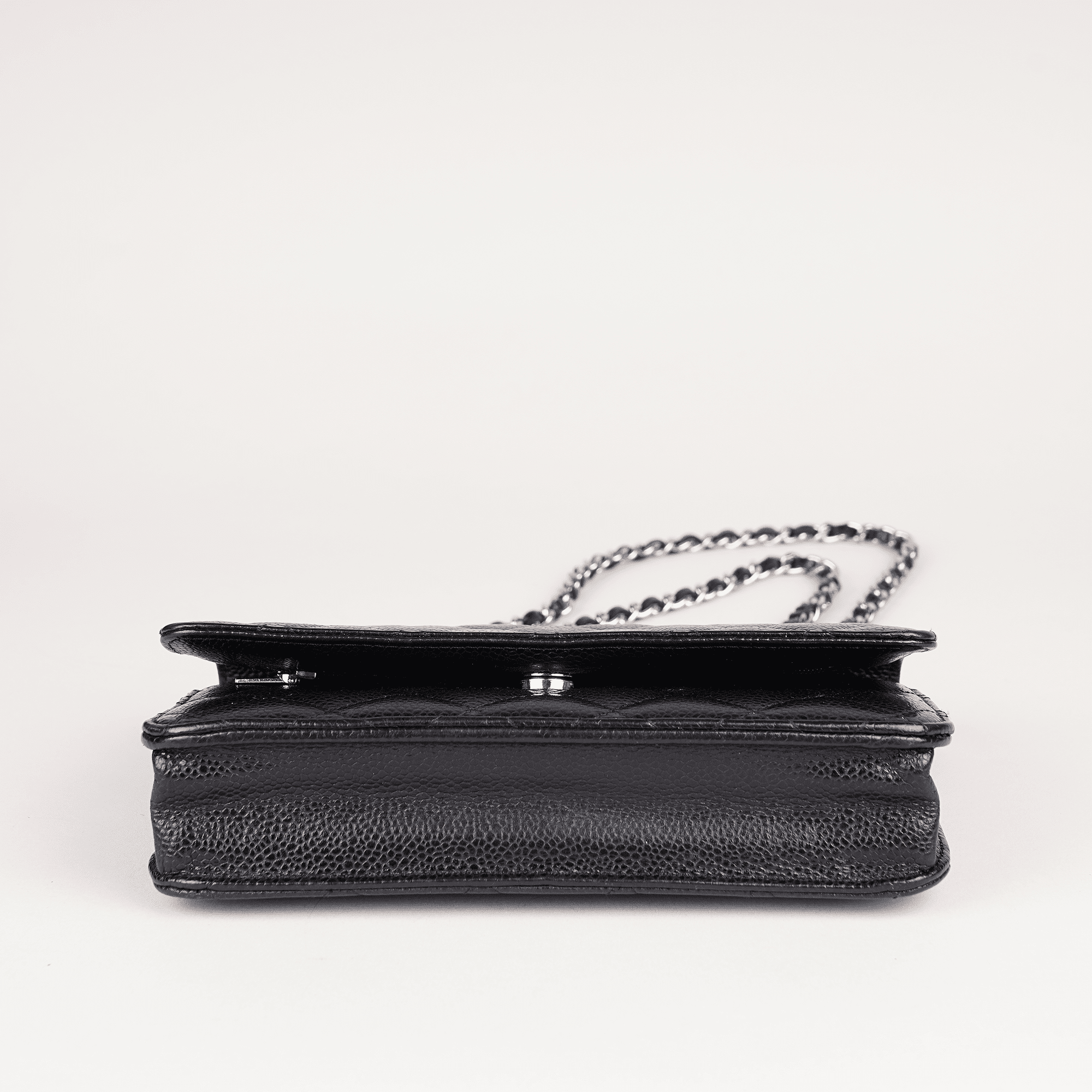 Classic Wallet on Chain - CHANEL - Affordable Luxury image