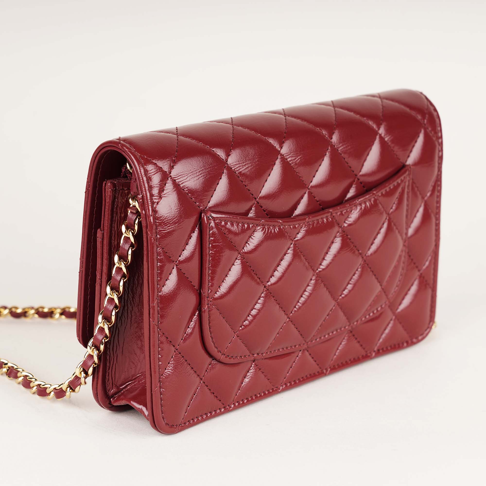Classic Wallet on Chain - CHANEL - Affordable Luxury image