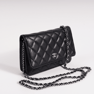Classic Wallet on Chain - CHANEL - Affordable Luxury thumbnail image