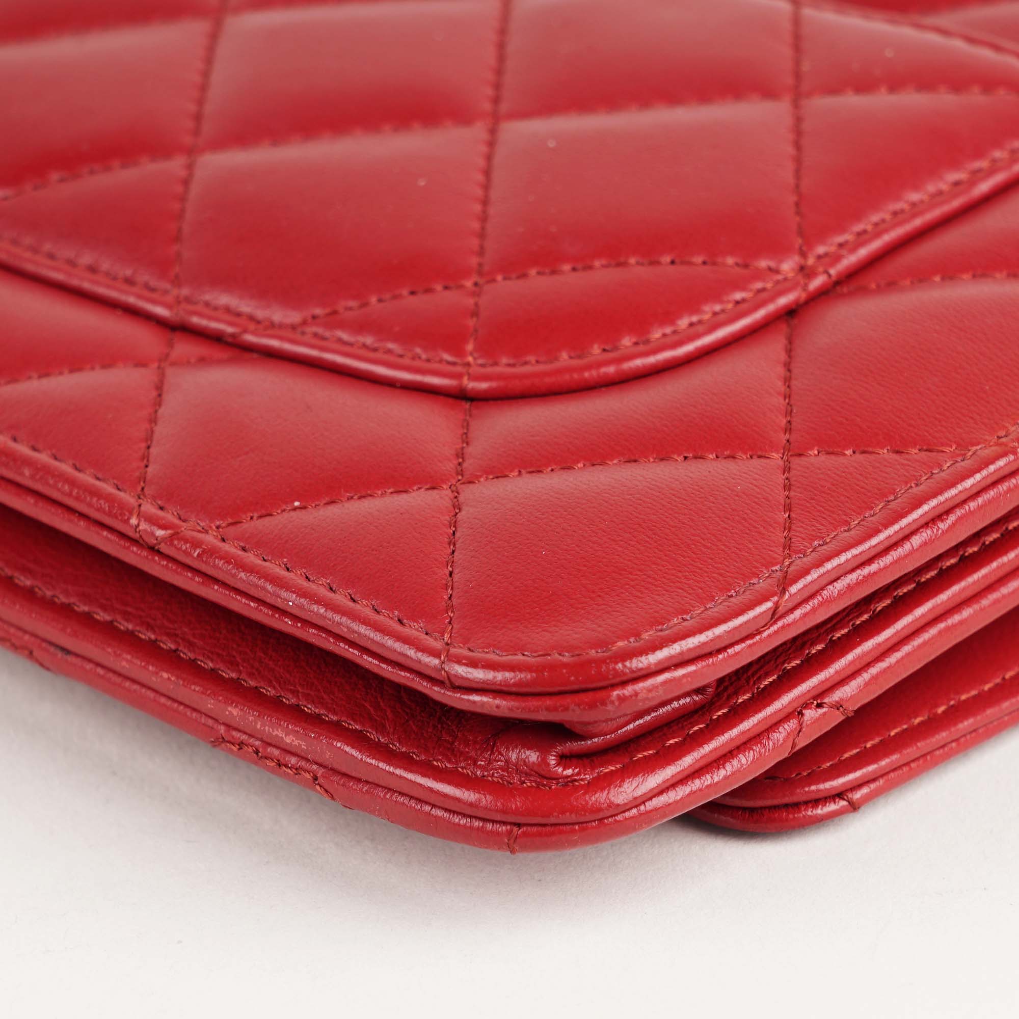 Classic Wallet on Chain - CHANEL - Affordable Luxury image