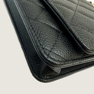 Classic Wallet on Chain - CHANEL - Affordable Luxury thumbnail image