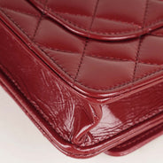 Classic Wallet on Chain - CHANEL - Affordable Luxury thumbnail image