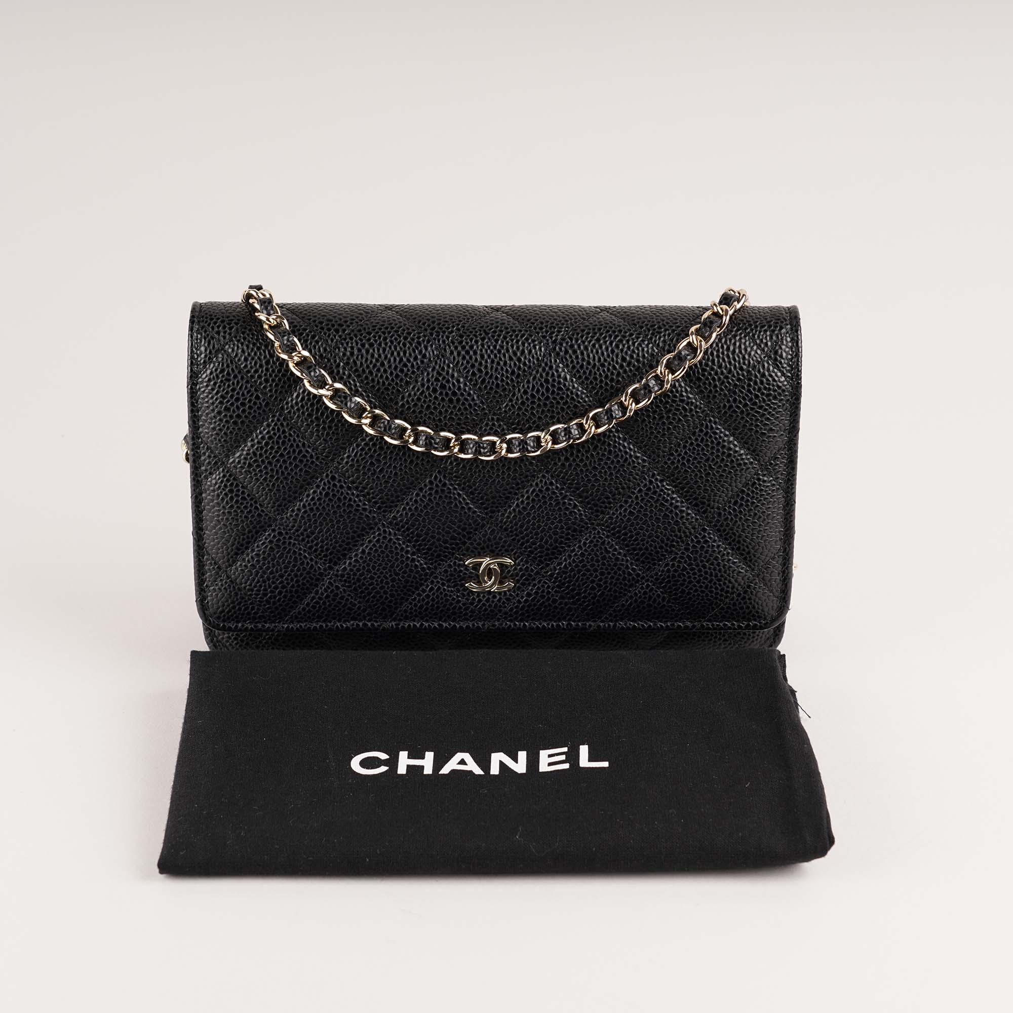 Classic Wallet On Chain - CHANEL - Affordable Luxury image