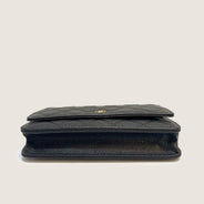 Classic Wallet on Chain - CHANEL - Affordable Luxury thumbnail image