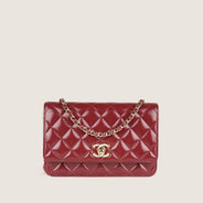 Classic Wallet on Chain - CHANEL - Affordable Luxury thumbnail image