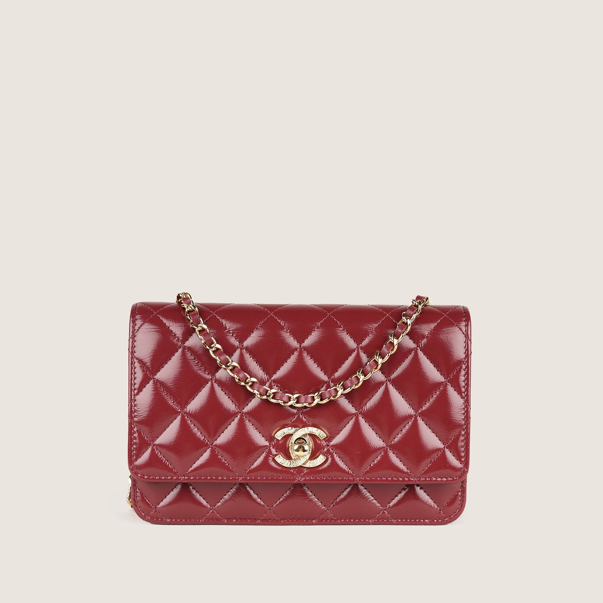 Classic Wallet on Chain - CHANEL - Affordable Luxury image