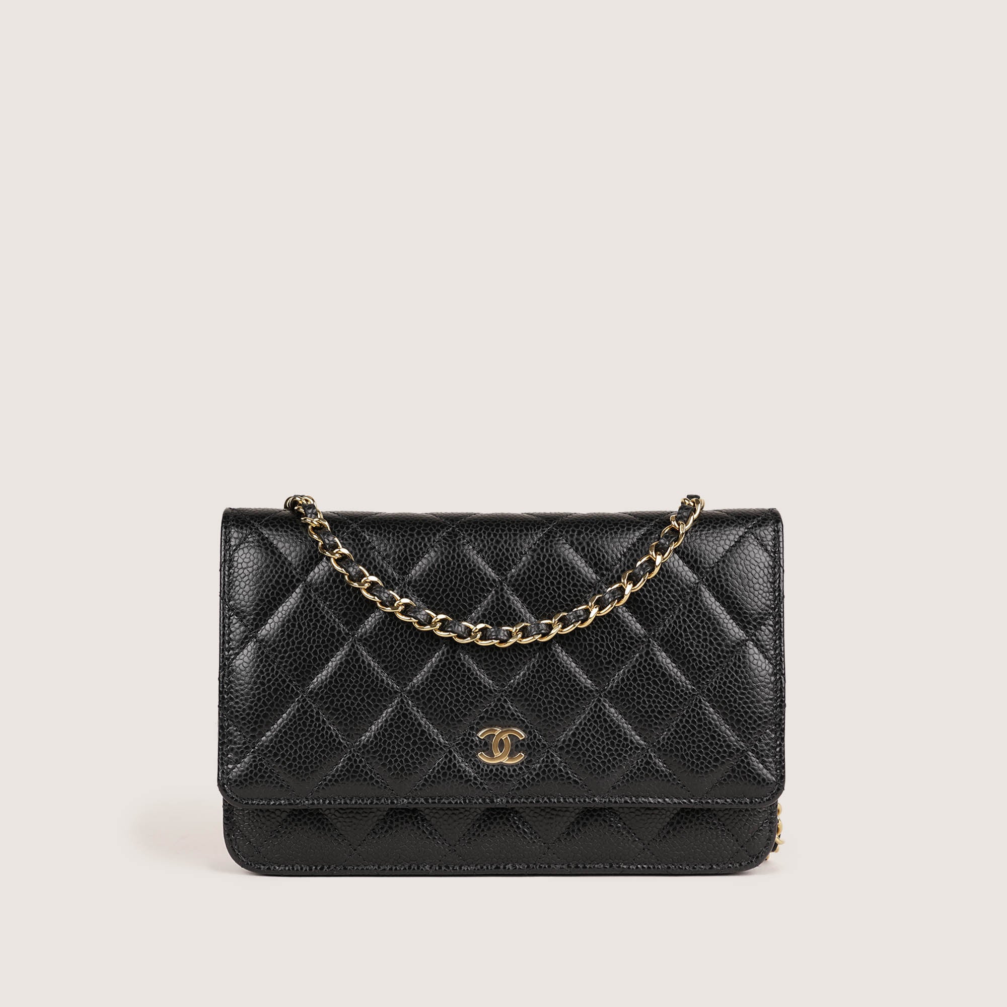 Classic Wallet on Chain - CHANEL - Affordable Luxury