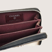 Classic Zipped Coin Purse - CHANEL - Affordable Luxury thumbnail image