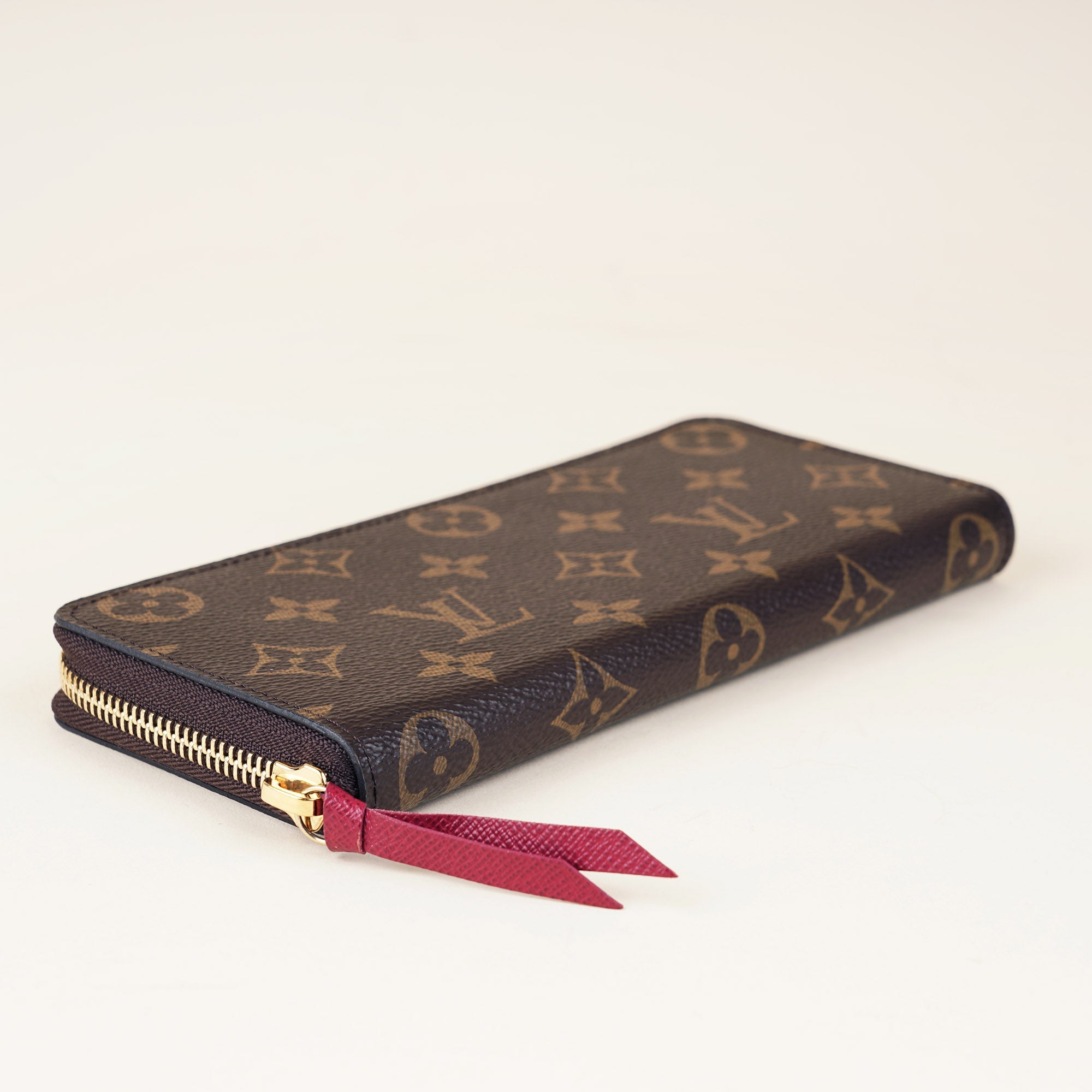 Clemence Wallet - LOUIS VUITTON - Affordable Luxury image