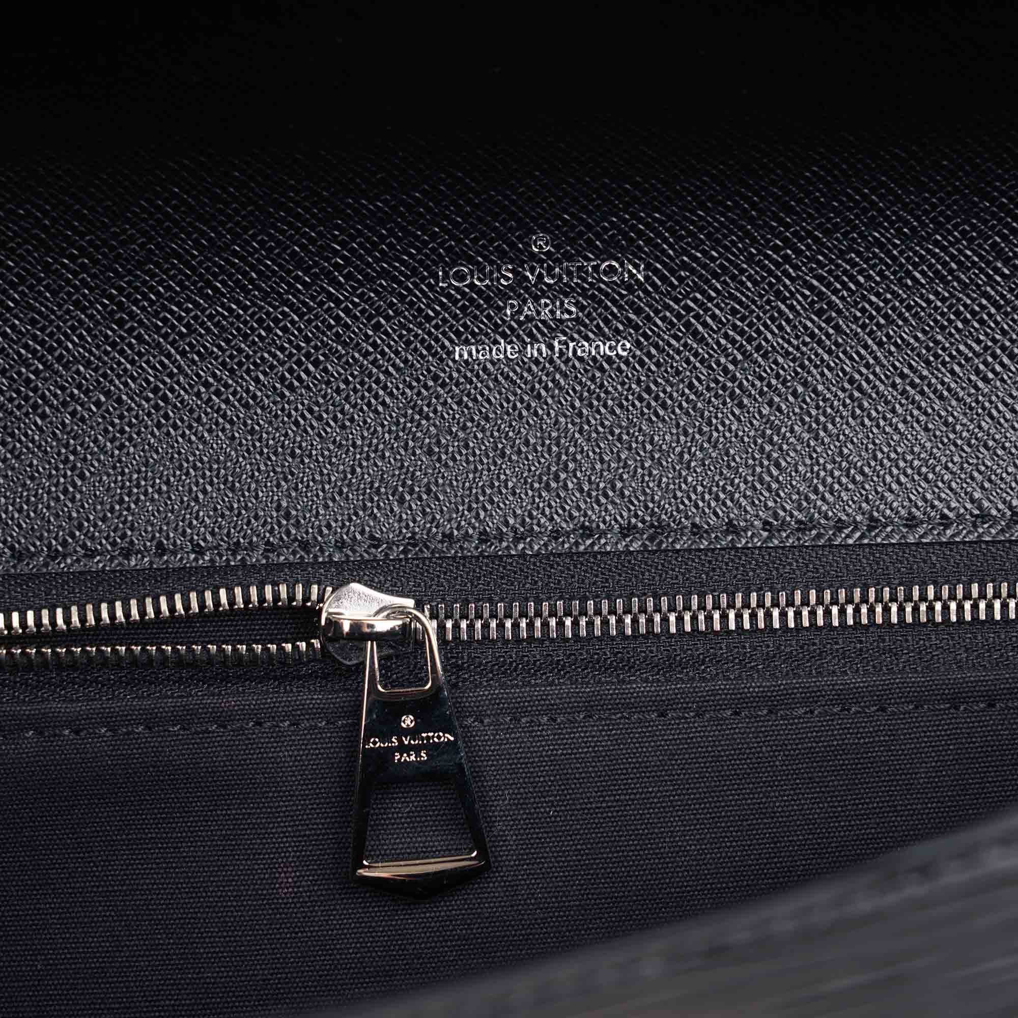 Cléry Pochette Bag - LOUIS VUITTON - Affordable Luxury image