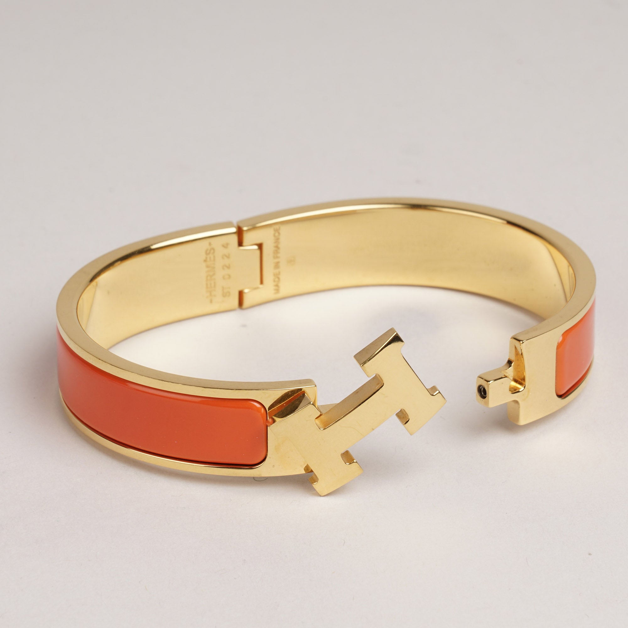 Clic H Bracelet - HERMÈS - Affordable Luxury image