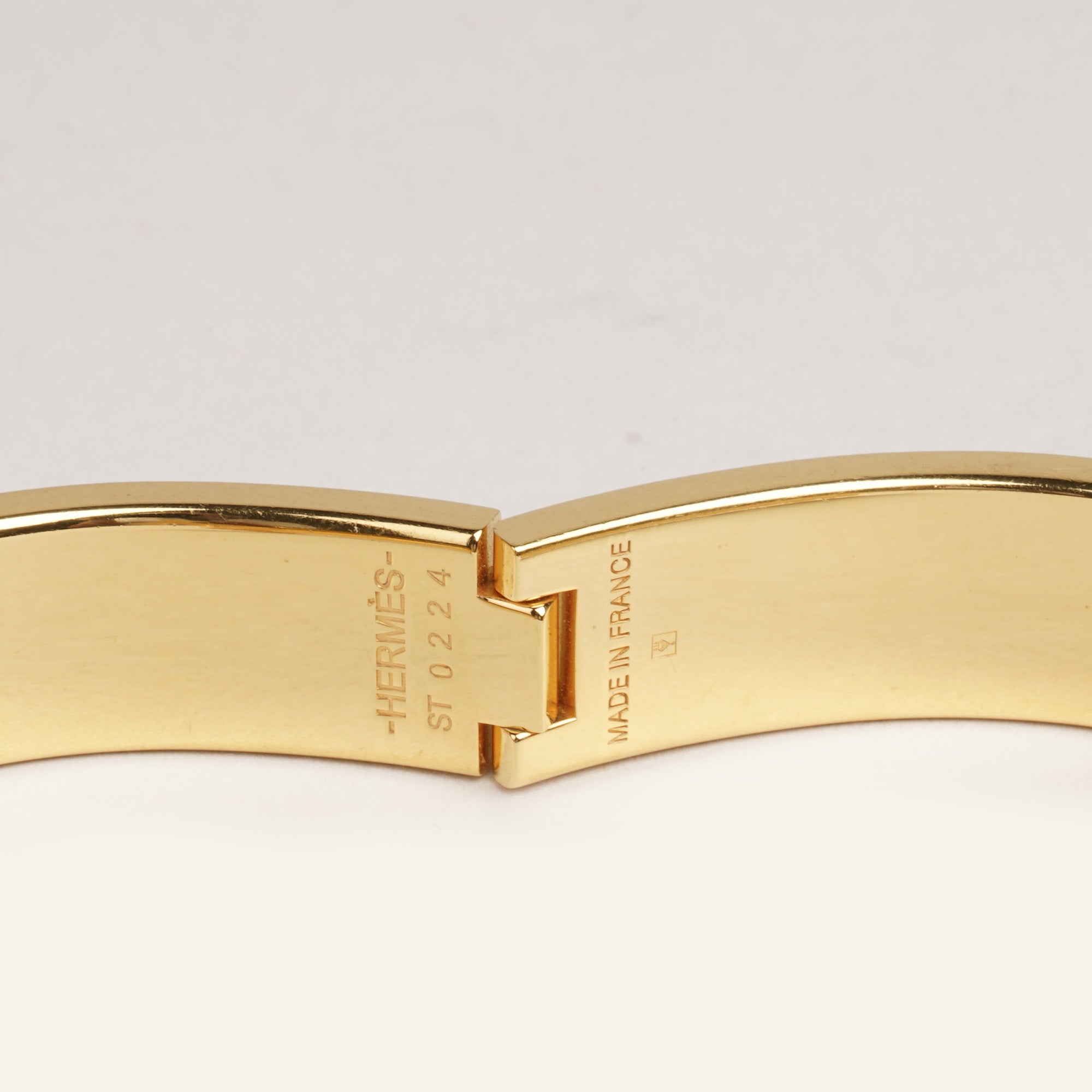 Clic H Bracelet - HERMÈS - Affordable Luxury image