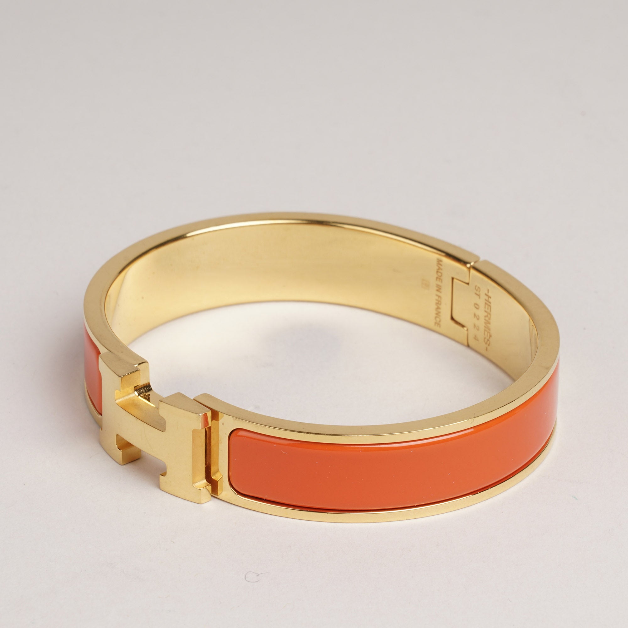 Clic H Bracelet - HERMÈS - Affordable Luxury image