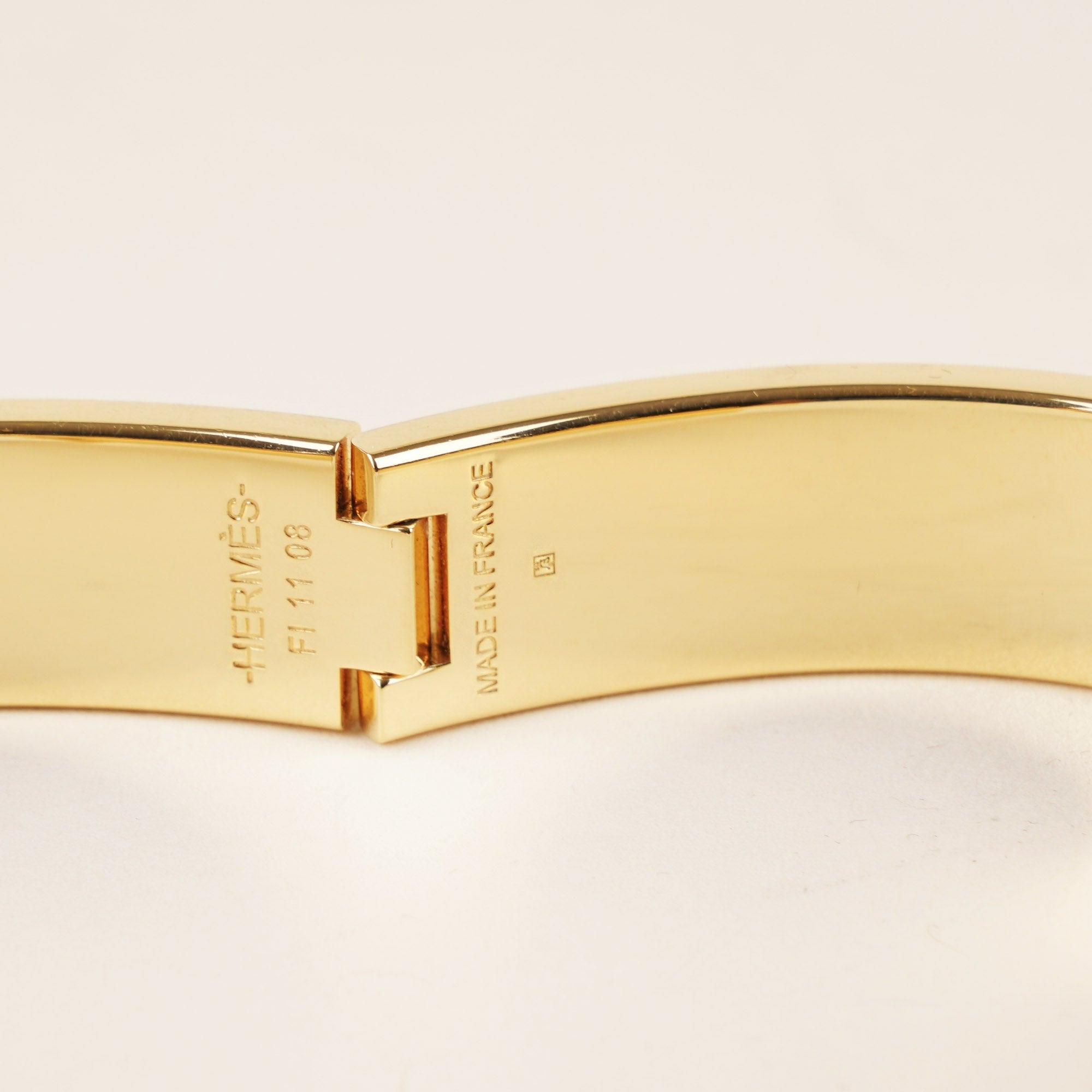 Clic H Narrow Bracelet - HERMÈS - Affordable Luxury image