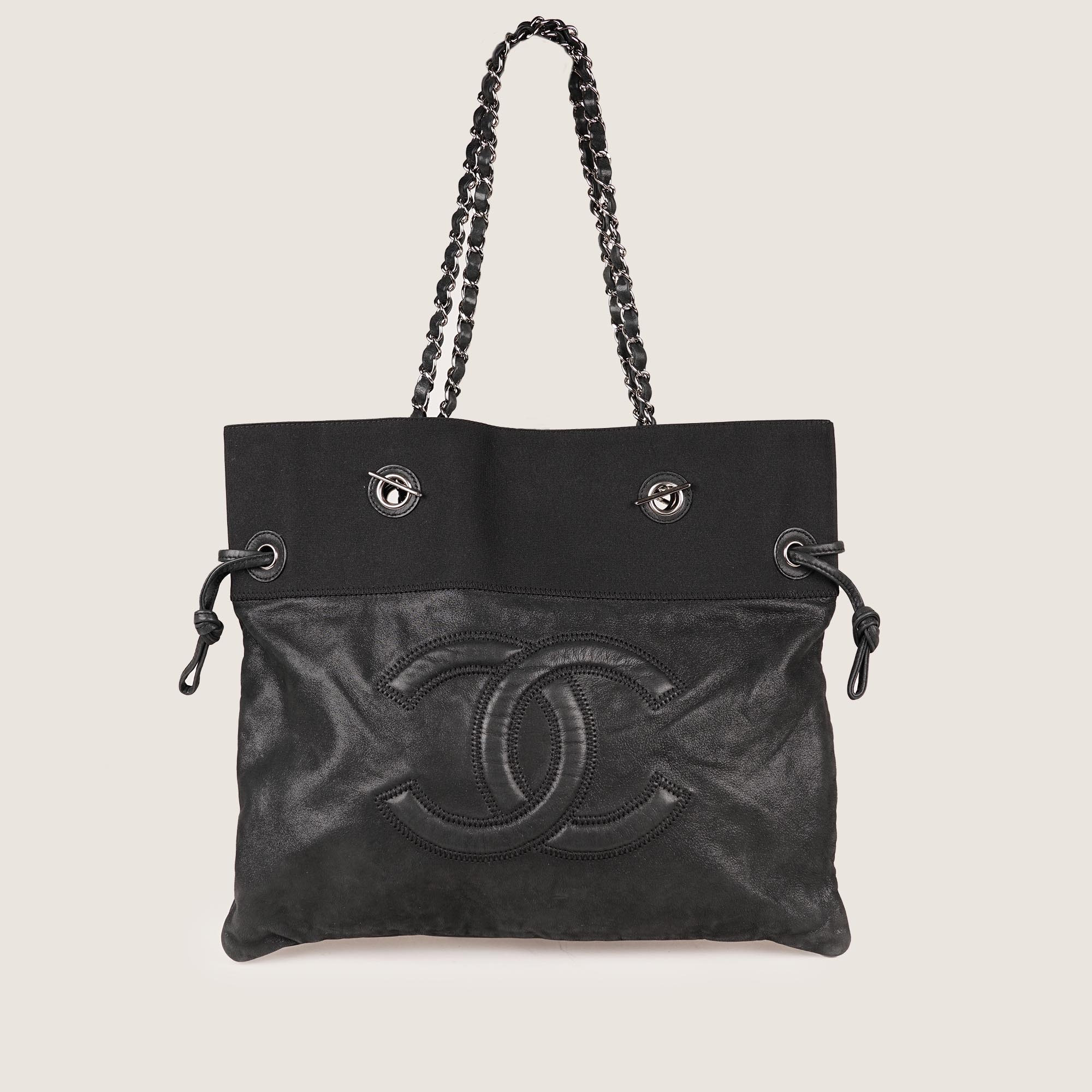 Cloth Bag - CHANEL - Affordable Luxury image