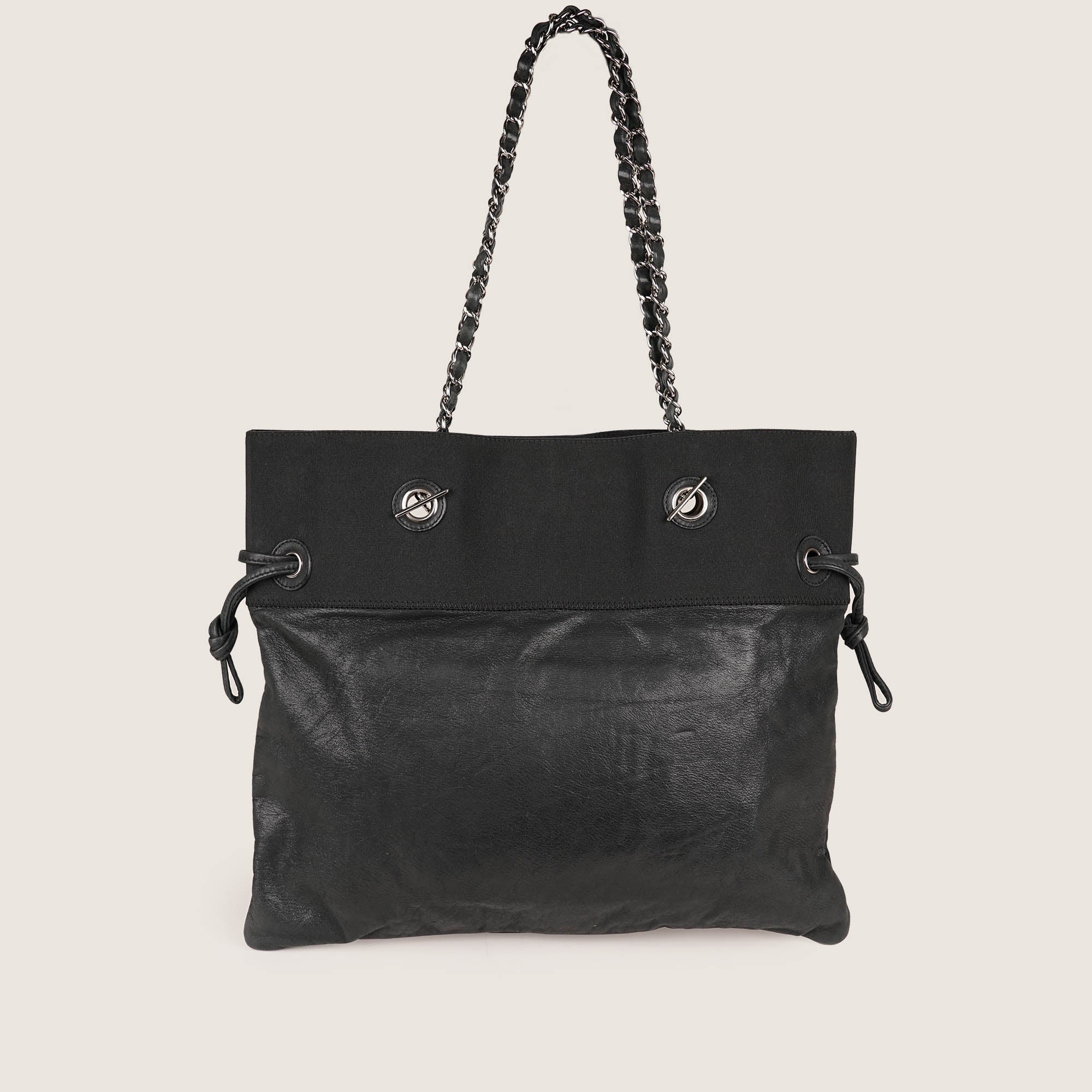 Cloth Bag - CHANEL - Affordable Luxury image
