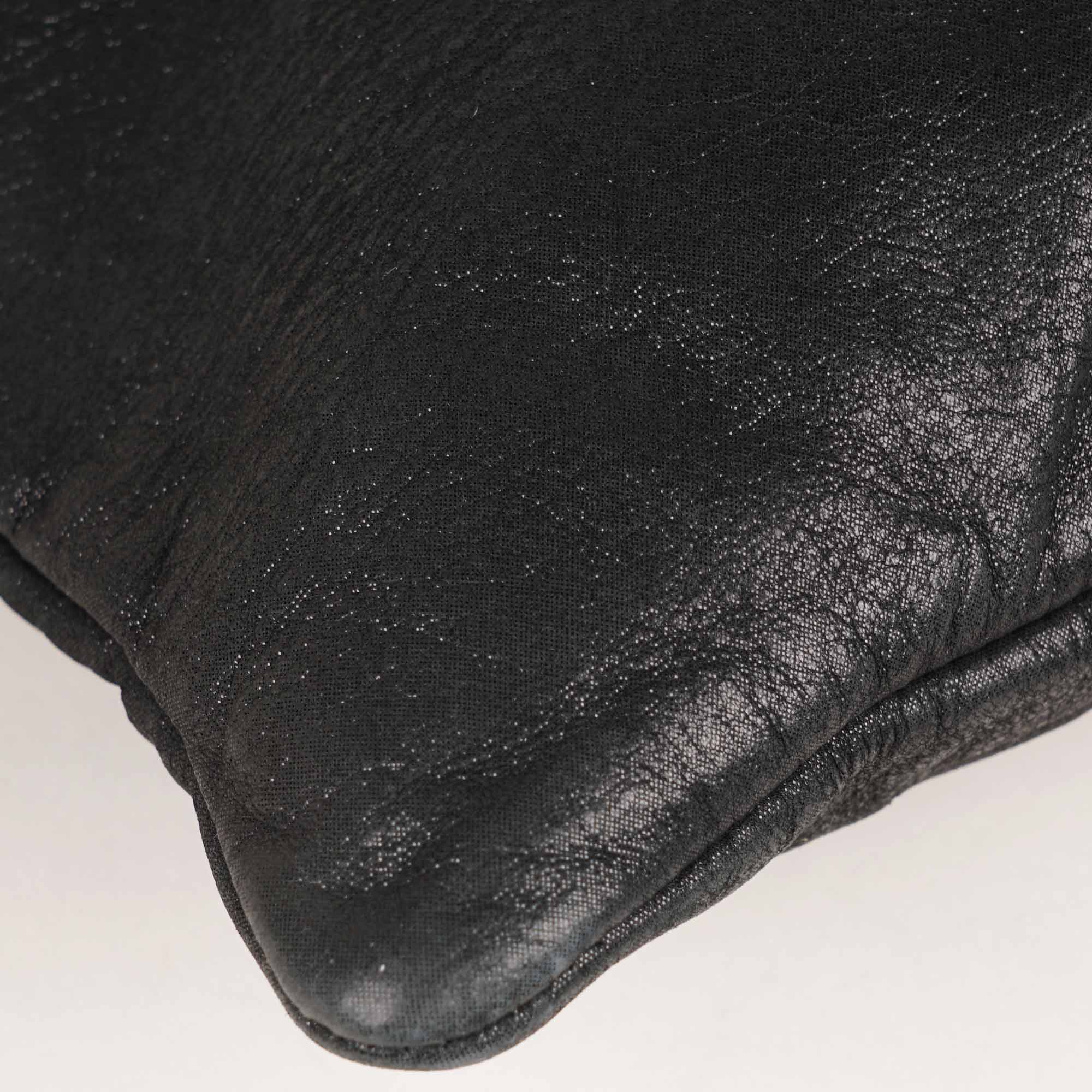 Cloth Bag - CHANEL - Affordable Luxury image