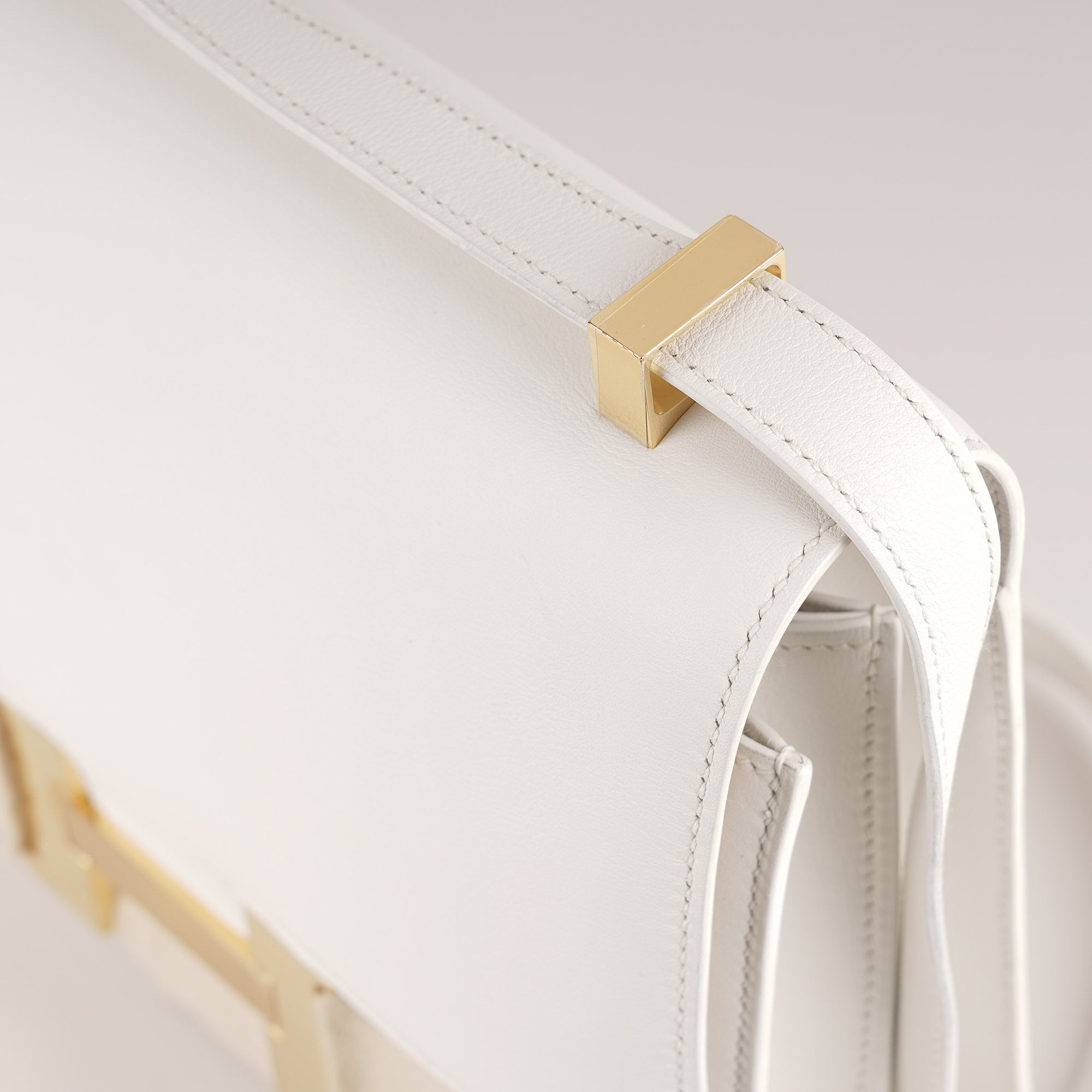 Constance 24 Shoulder Bag - HERMÈS - Affordable Luxury image