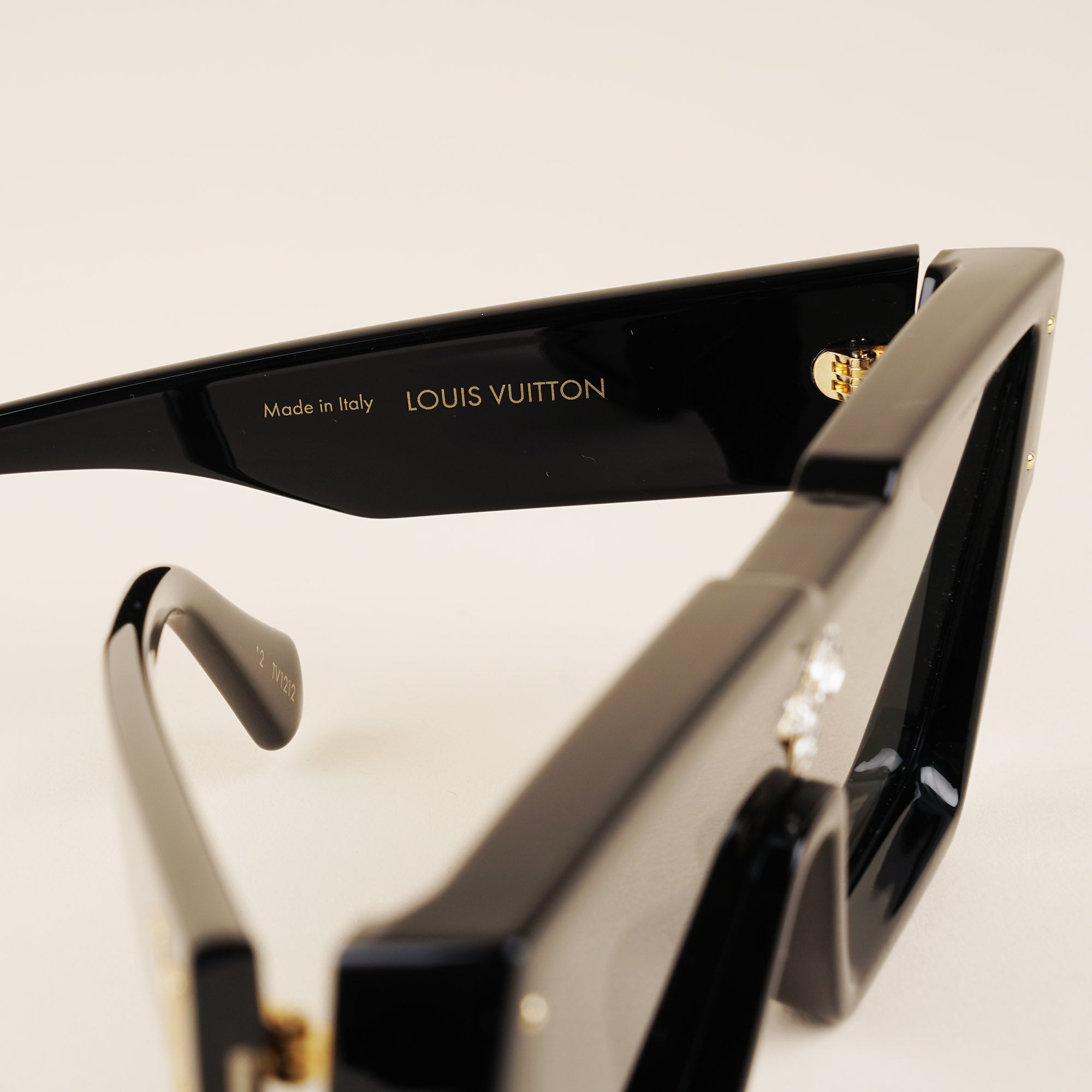 Cyclone Sunglasses - LOUIS VUITTON - Affordable Luxury image