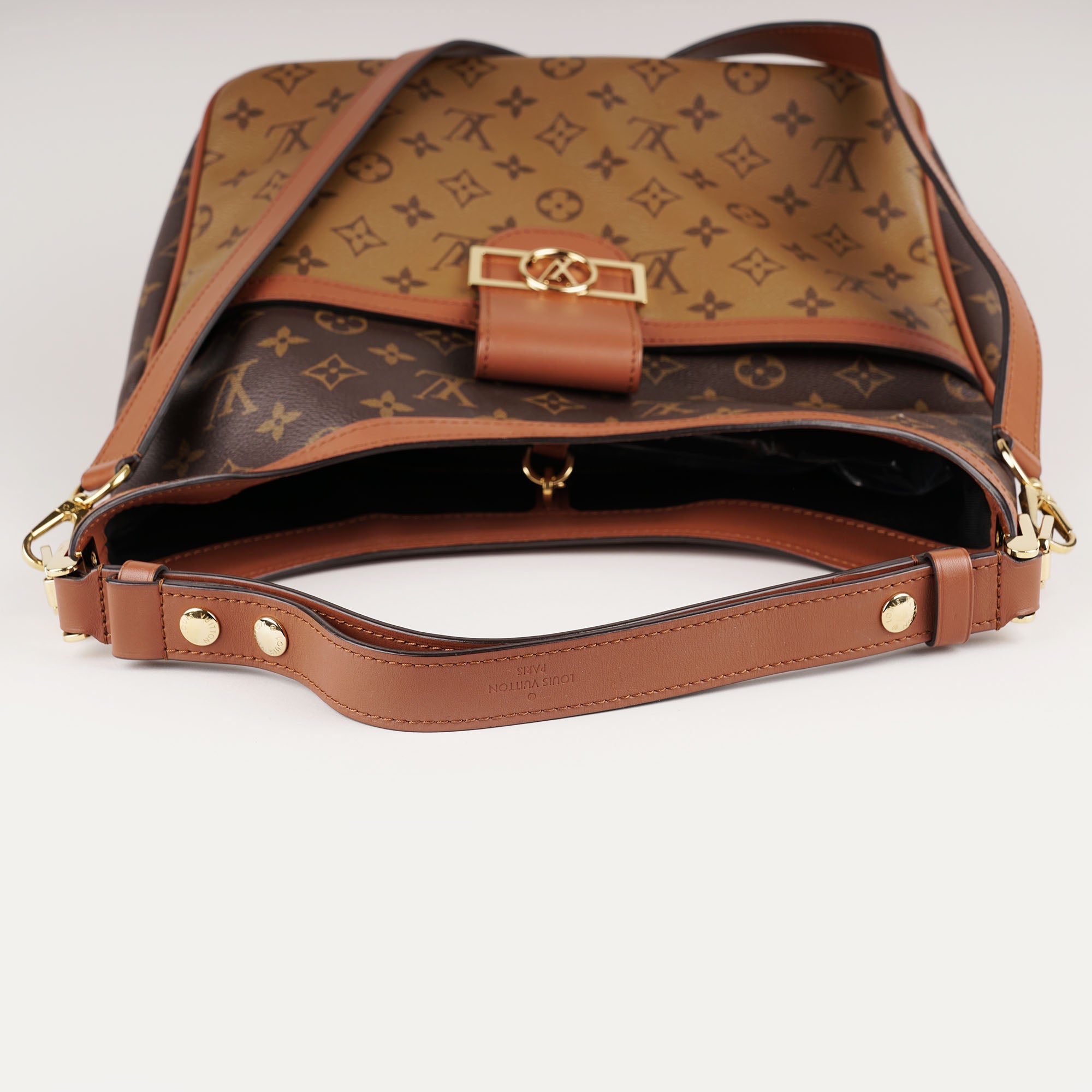 Dauphine Hobo Bag - LOUIS VUITTON - Affordable Luxury image
